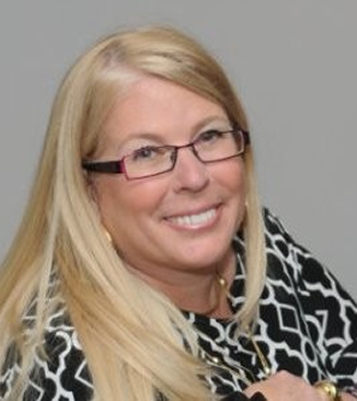 mallory anhouse headshot